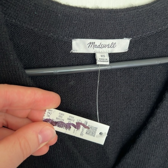 Madewell V-Neck Relaxed Cardigan - Picture 8 of 14